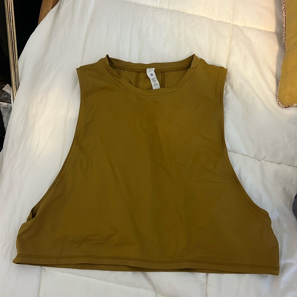 Lululemon workout tank